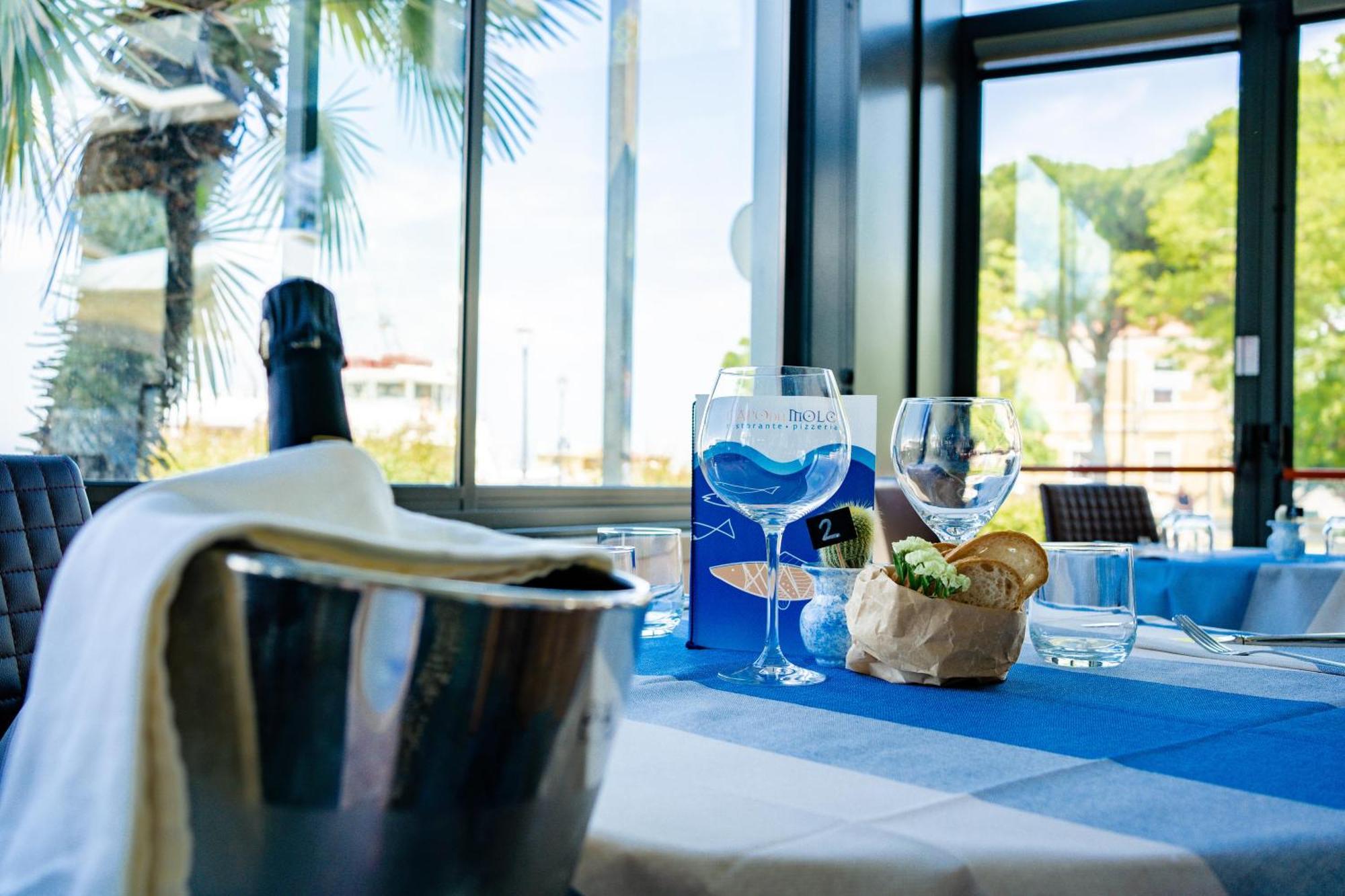 Miramare Hotel Ristorante Convegni Чезенатико Экстерьер фото